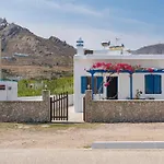 Ninemia Serifos 3 Livadi (Serifos)