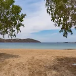 Ninemia Serifos 3