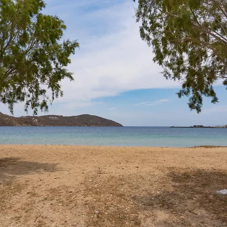Ninemia Serifos 3