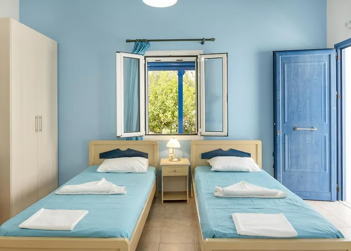 Ninemia Serifos 3 Livadi (Serifos)