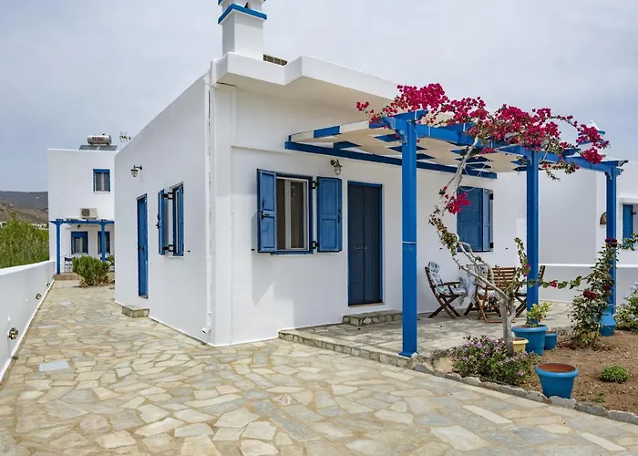 Ninemia Serifos 3 *